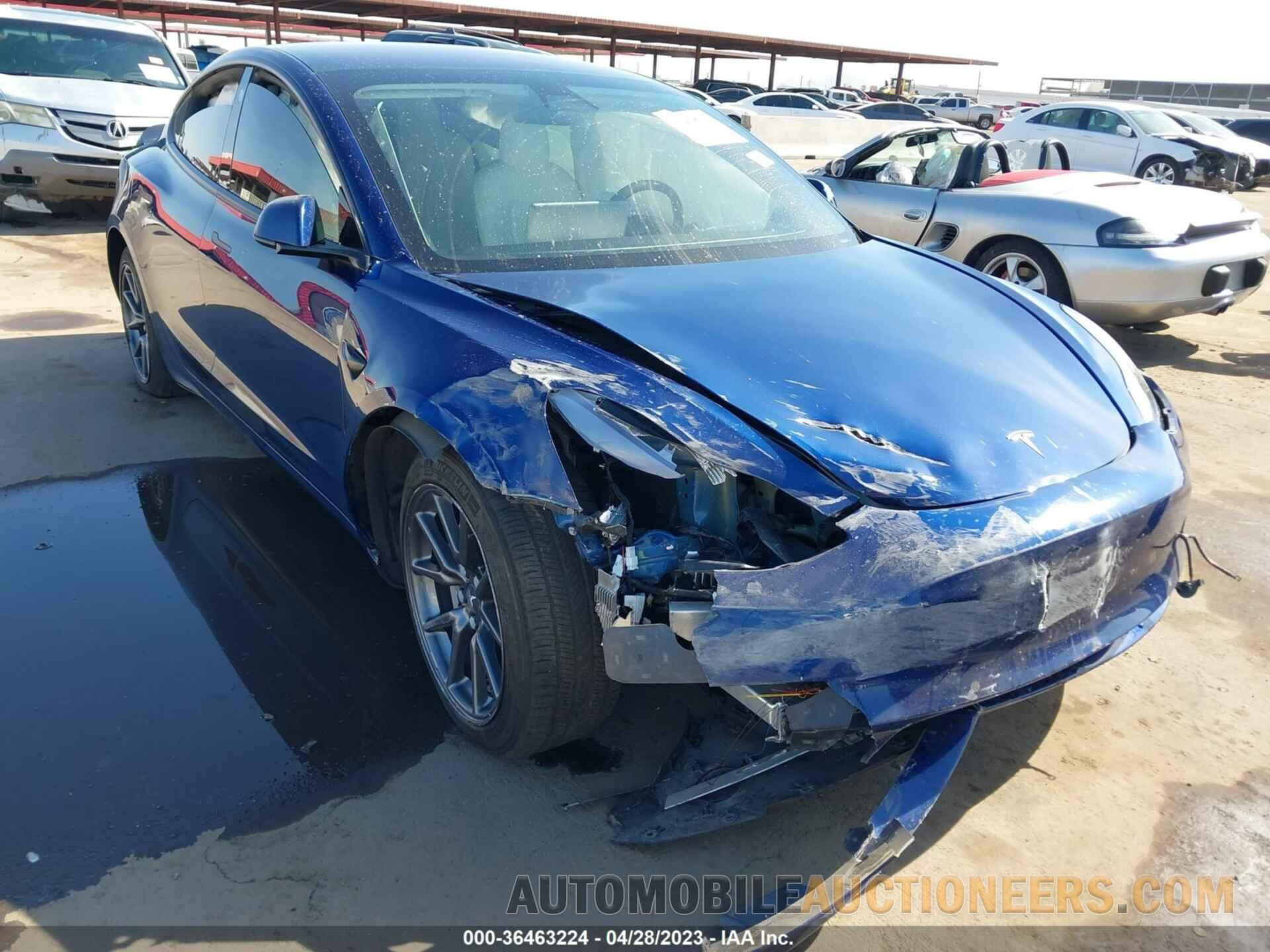 5YJ3E1EB3JF136043 TESLA MODEL 3 2018