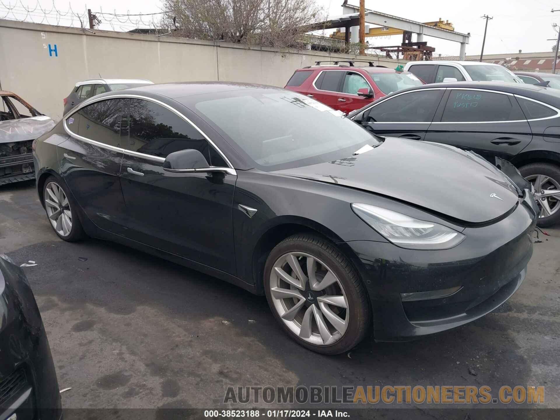 5YJ3E1EB3JF186778 TESLA MODEL 3 2018