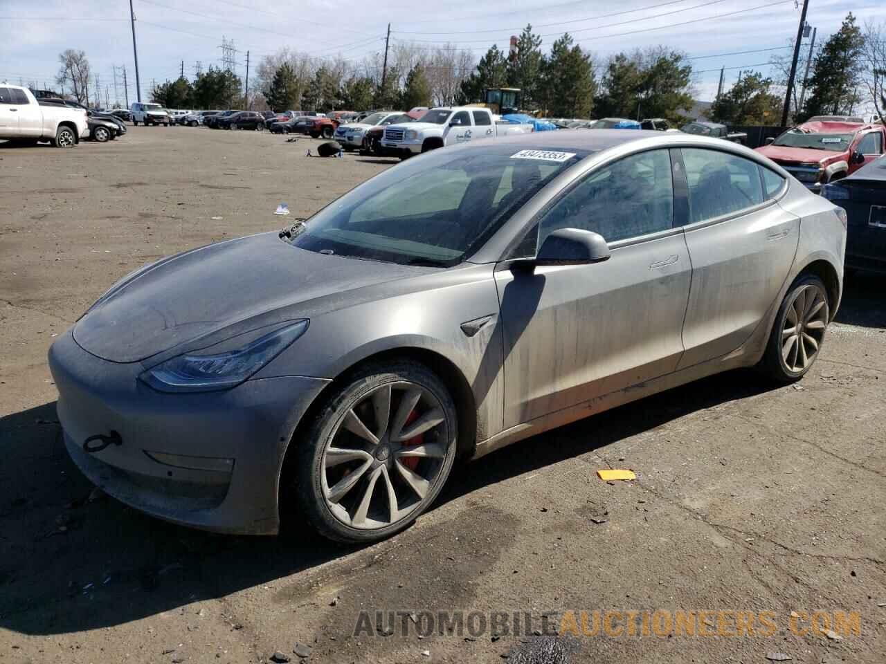 5YJ3E1EB3JF186828 TESLA MODEL 3 2018