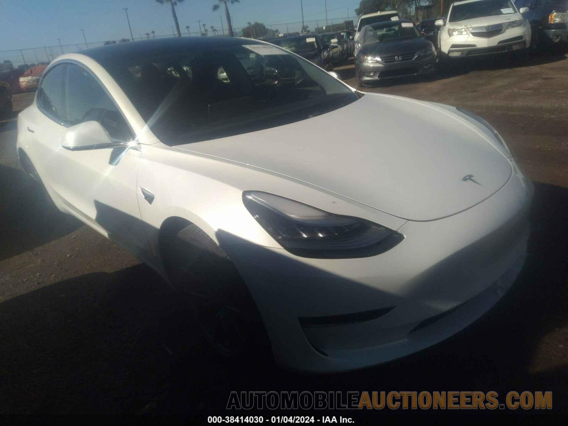 5YJ3E1EB3KF151112 TESLA MODEL 3 2019