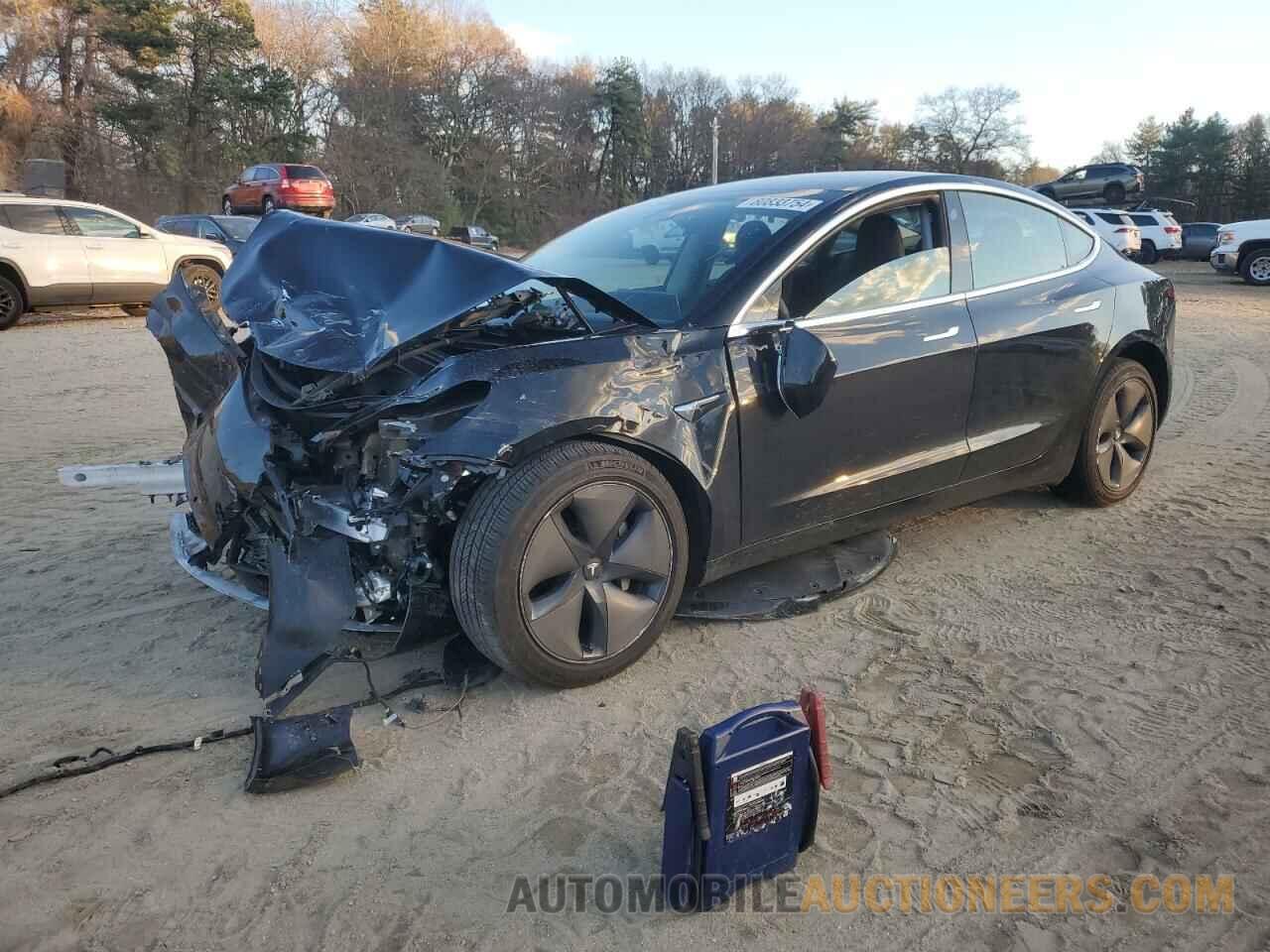 5YJ3E1EB3KF385587 TESLA MODEL 3 2019