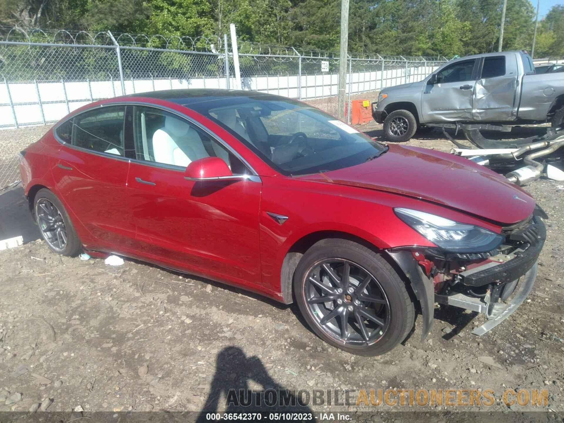 5YJ3E1EB3KF390904 TESLA MODEL 3 2019