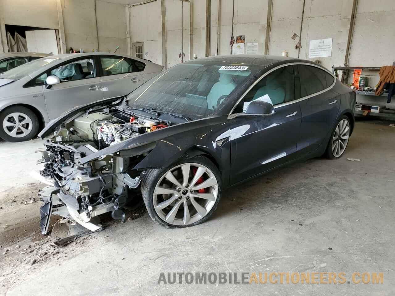 5YJ3E1EB3KF413727 TESLA MODEL 3 2019