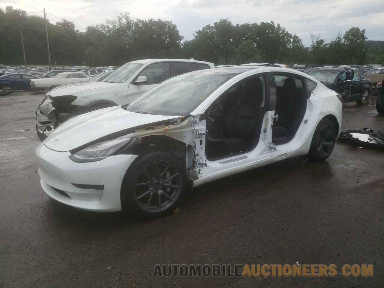 5YJ3E1EB3KF433511 TESLA MODEL 3 2019