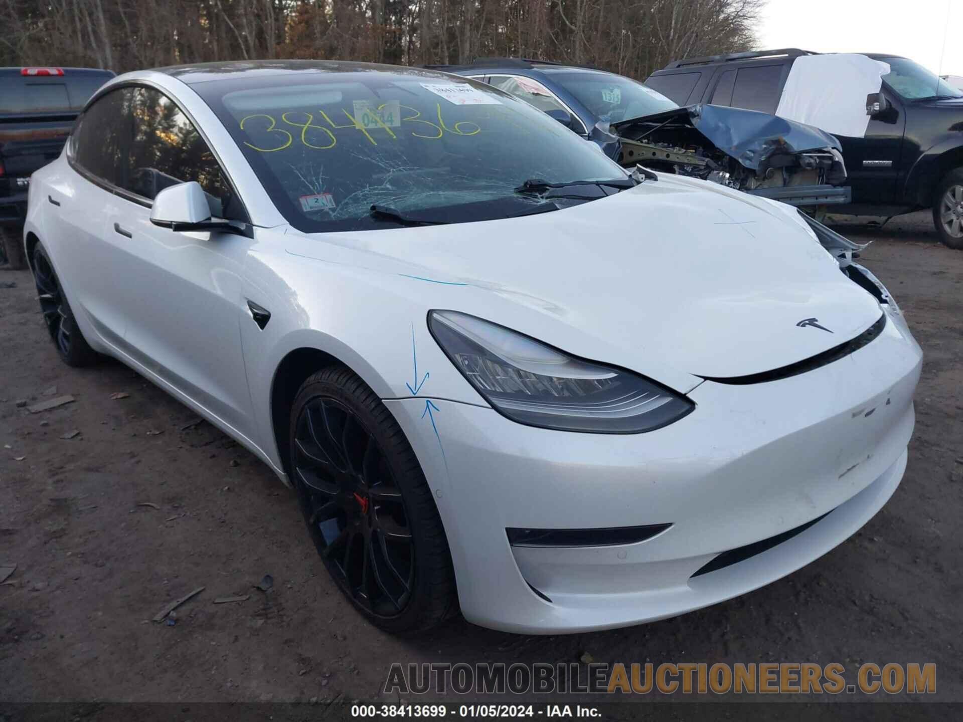 5YJ3E1EB3KF438773 TESLA MODEL 3 2019