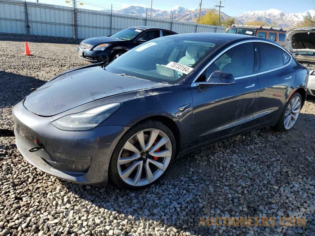 5YJ3E1EB3KF447652 TESLA MODEL 3 2019