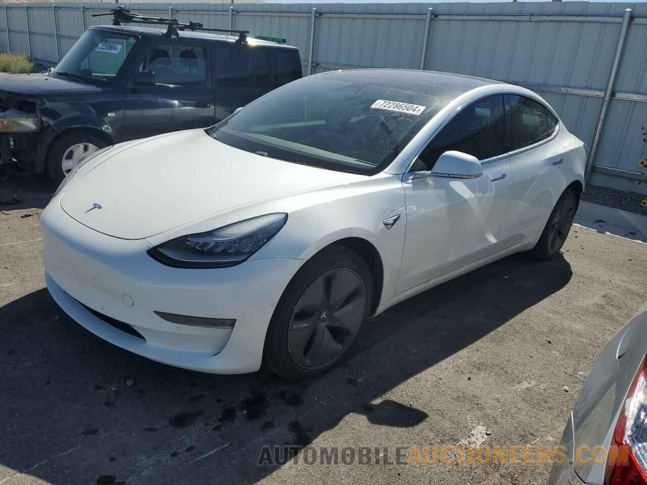 5YJ3E1EB3KF493840 TESLA MODEL 3 2019