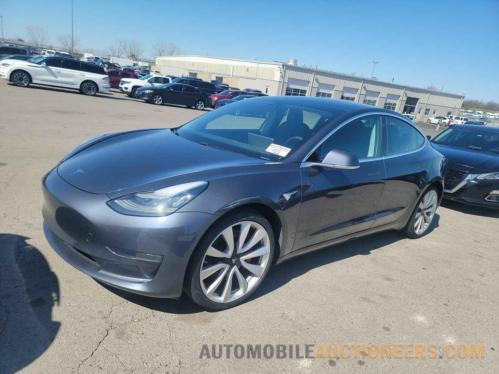 5YJ3E1EB3KF513827 Tesla Model 3 2019