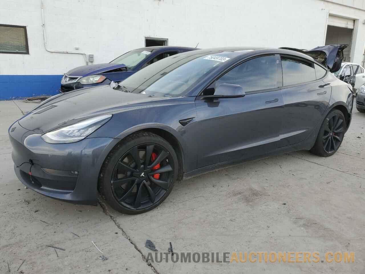 5YJ3E1EB3KF529767 TESLA MODEL 3 2019