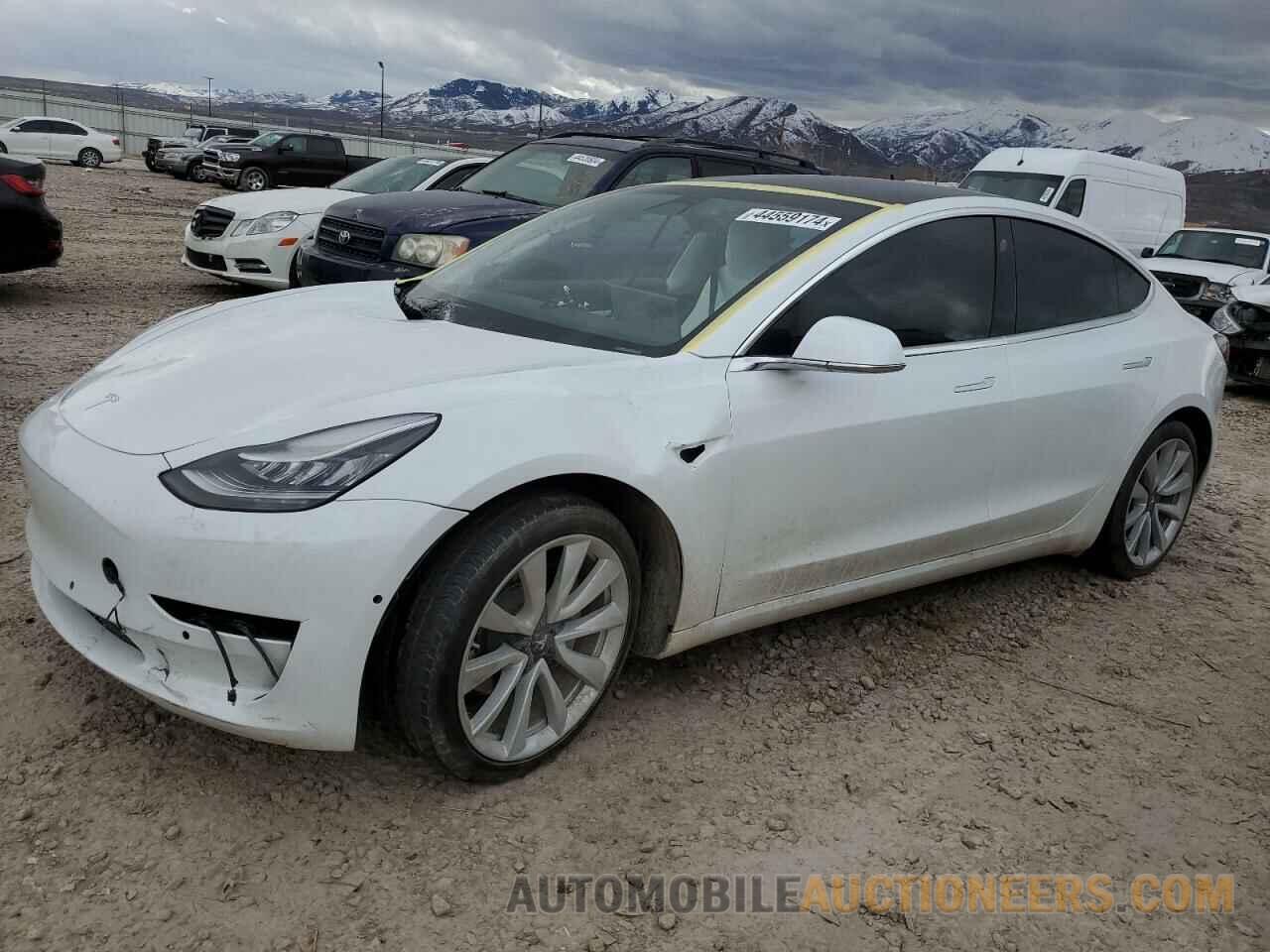 5YJ3E1EB3LF713009 TESLA MODEL 3 2020