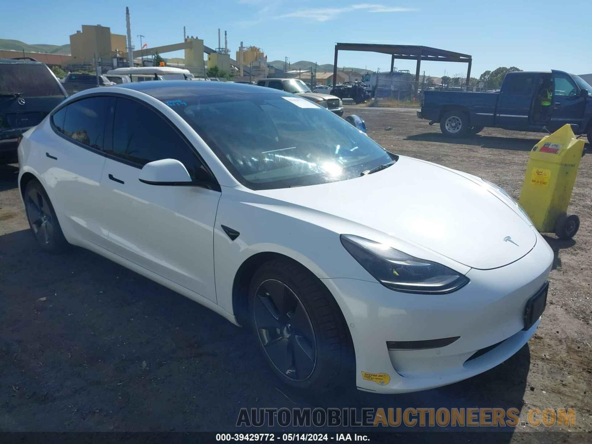 5YJ3E1EB3NF123251 TESLA MODEL 3 2022