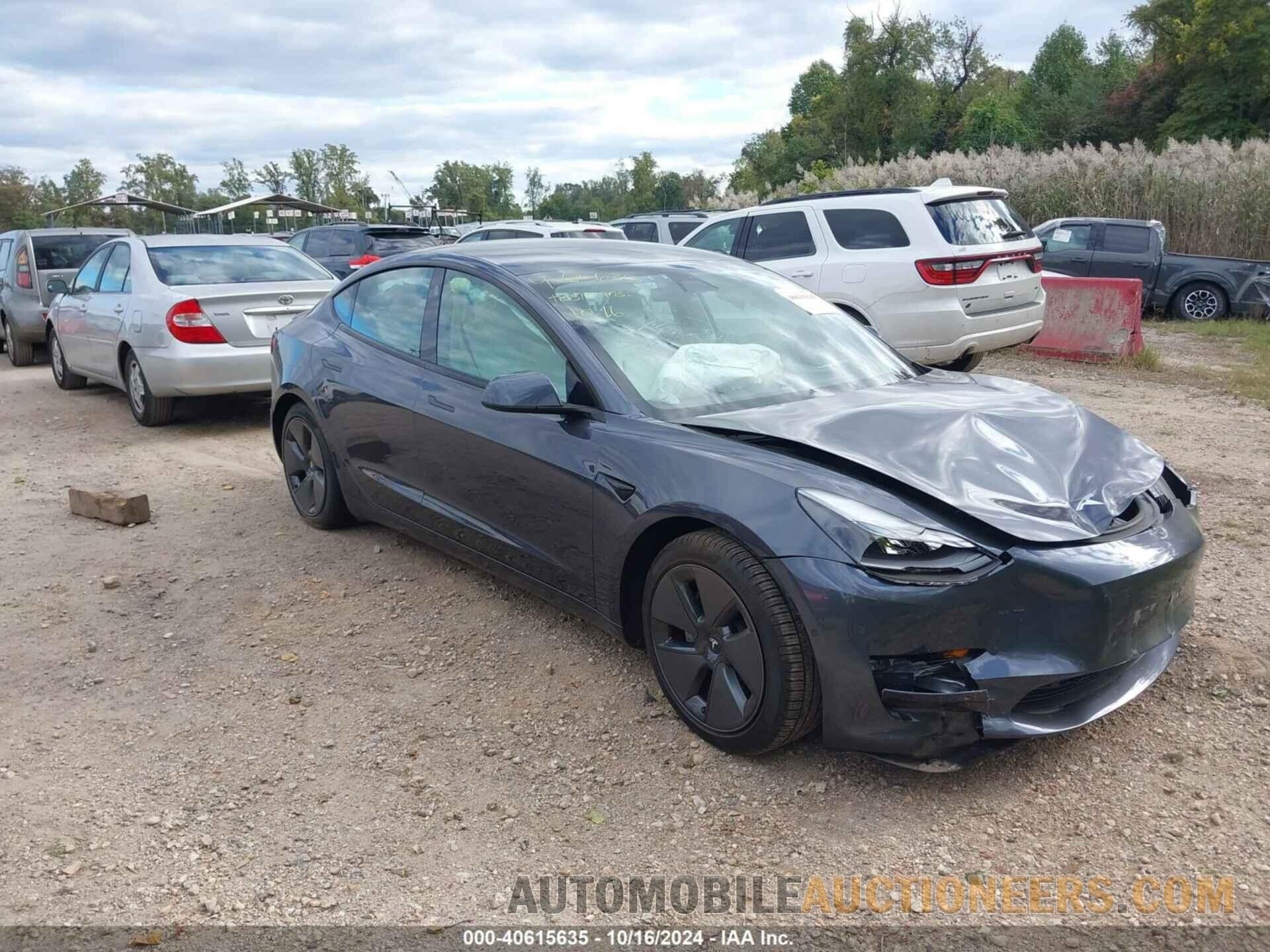 5YJ3E1EB3NF126733 TESLA MODEL 3 2022