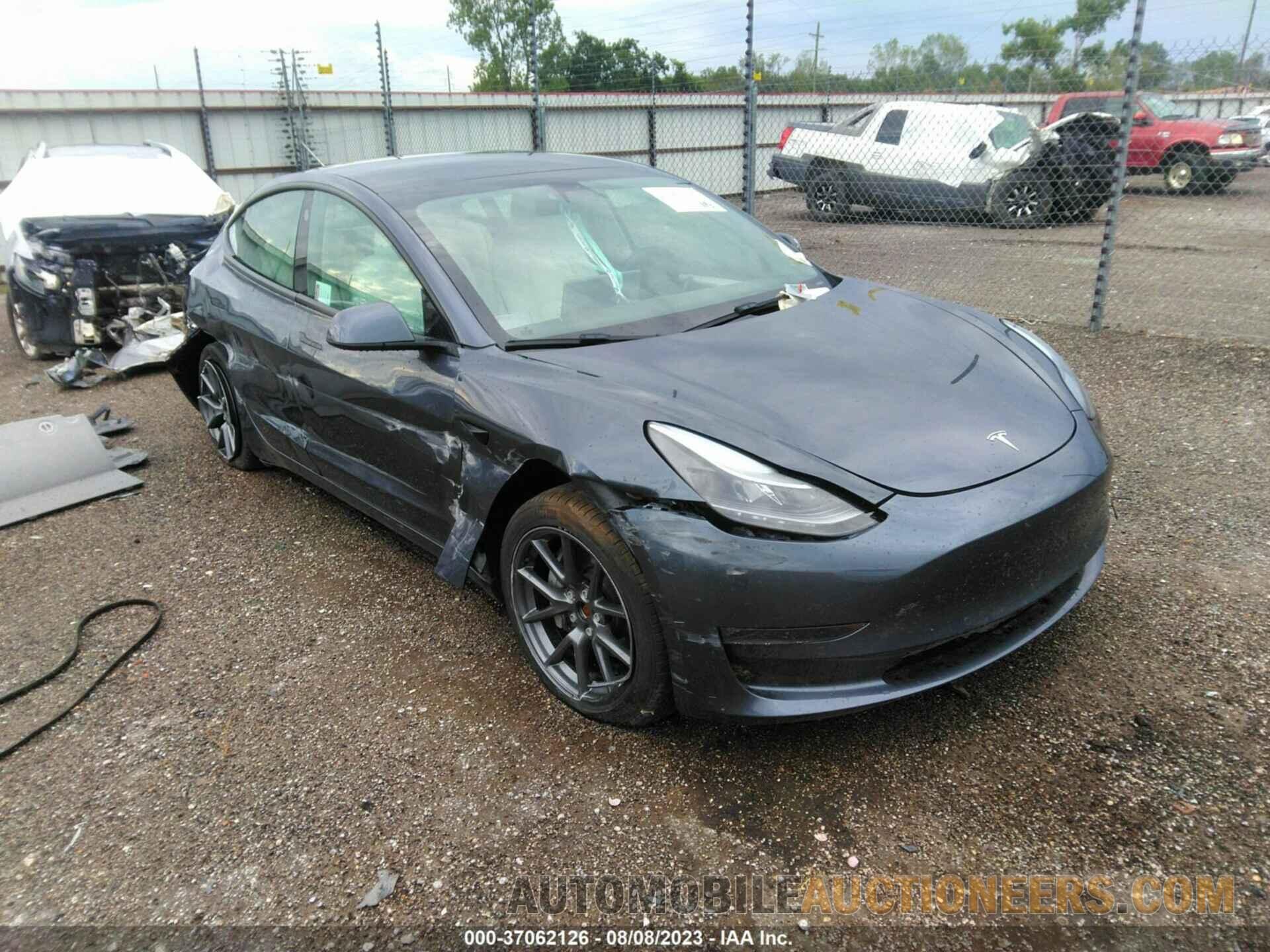 5YJ3E1EB3NF153639 TESLA MODEL 3 2022