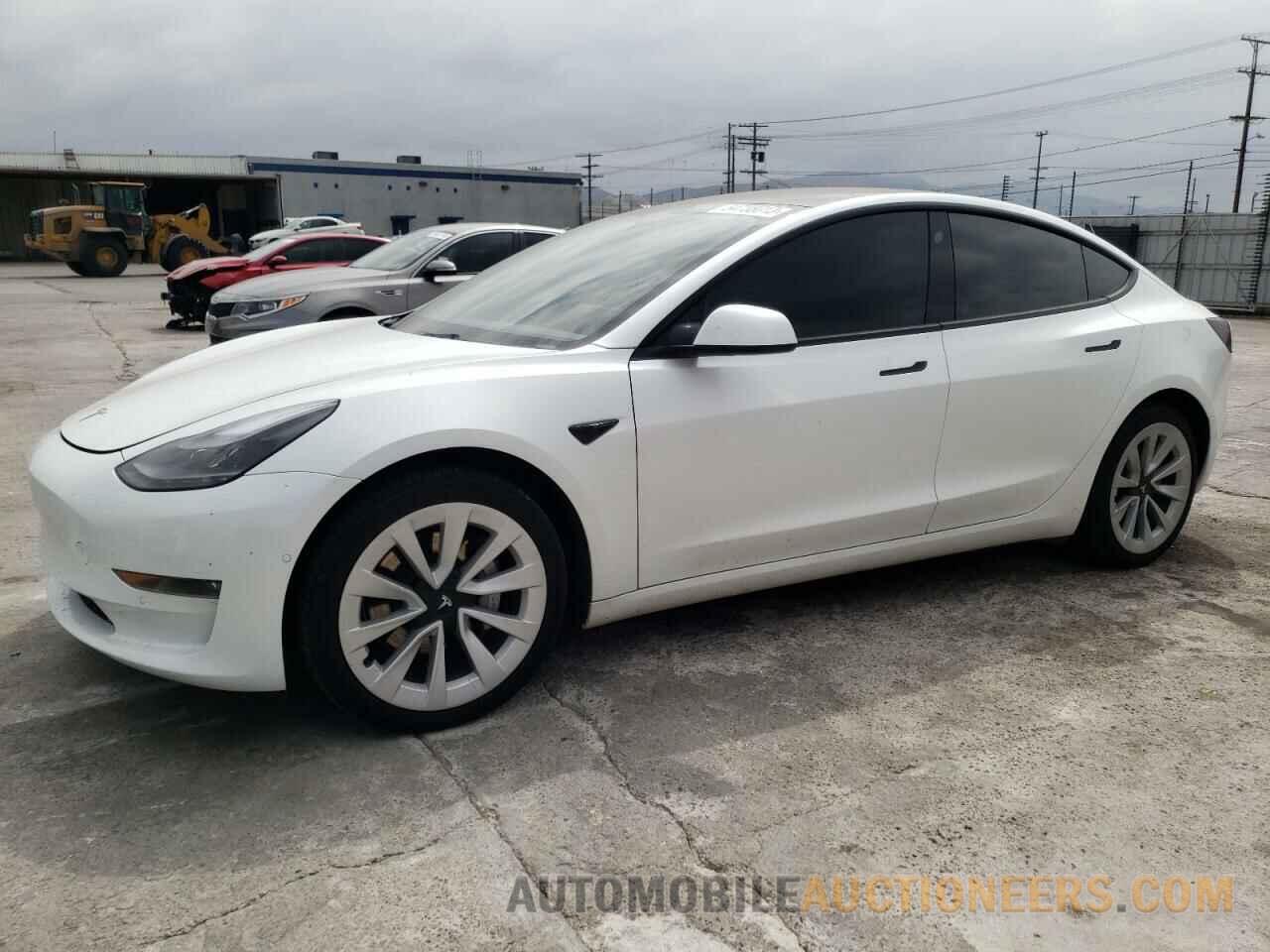 5YJ3E1EB3NF272551 TESLA MODEL 3 2022