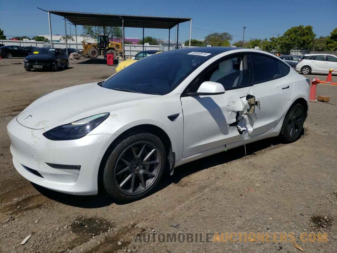 5YJ3E1EB3NF278690 TESLA MODEL 3 2022