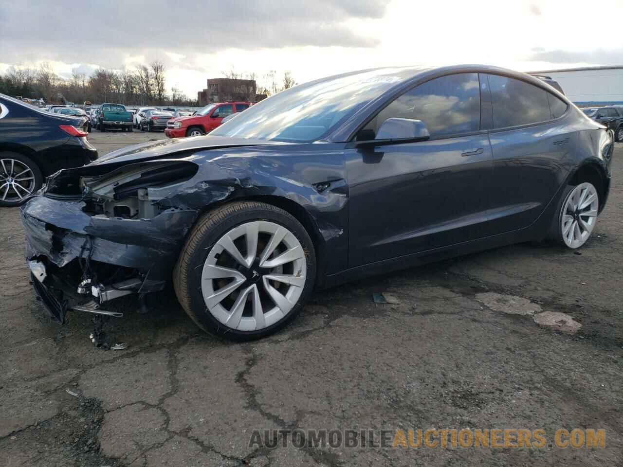 5YJ3E1EB3NF288944 TESLA MODEL 3 2022