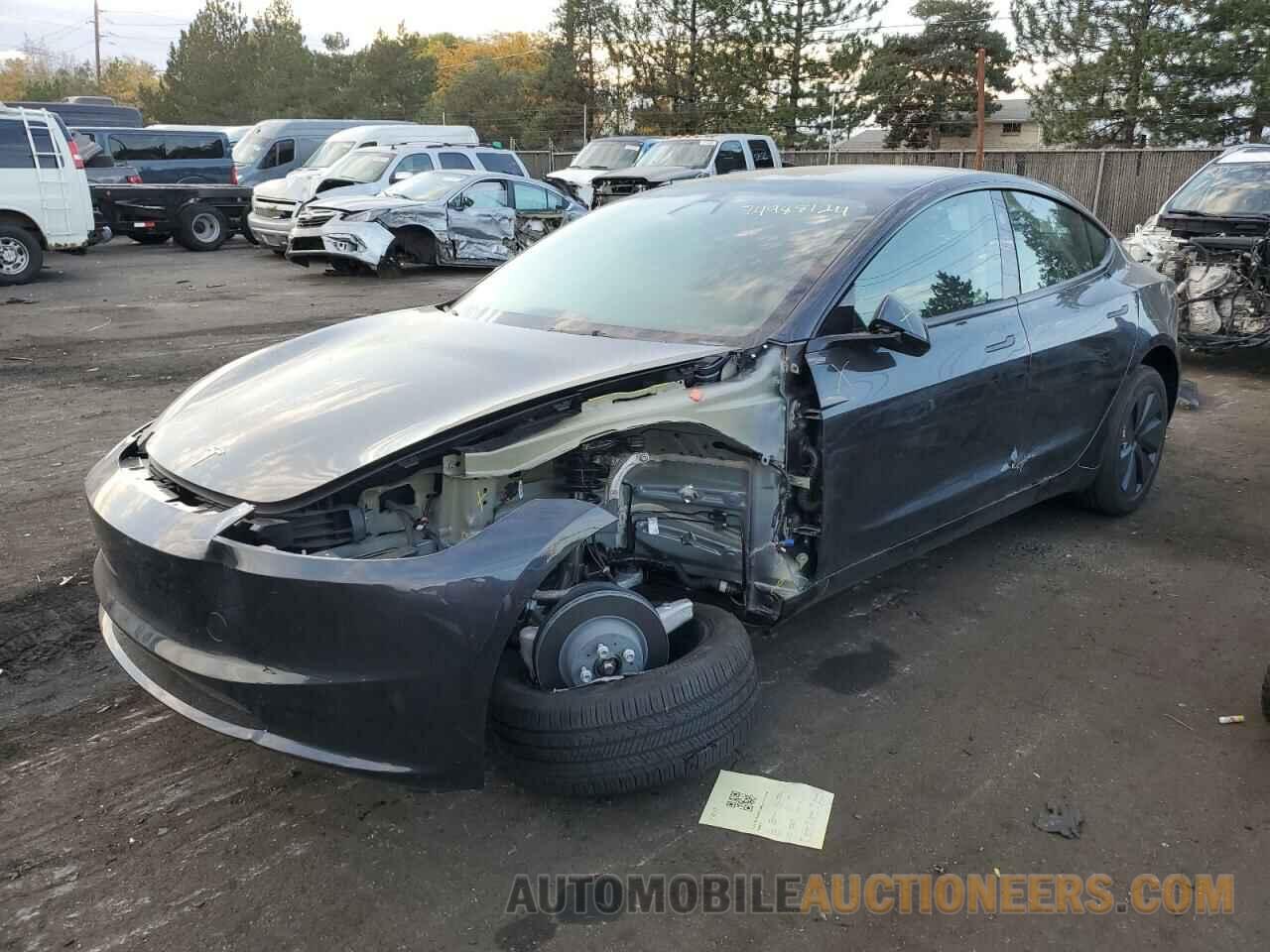 5YJ3E1EB3RF813295 TESLA MODEL 3 2024