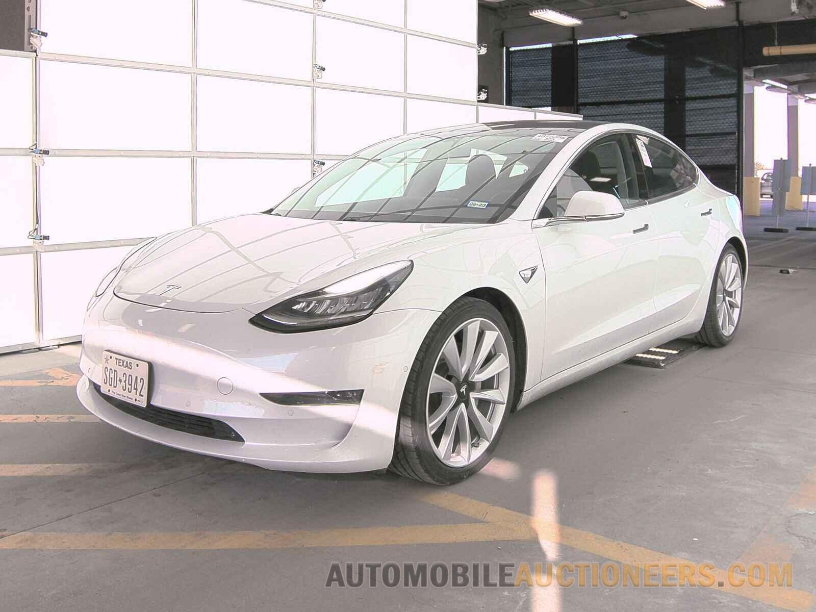 5YJ3E1EB4JF067766 Tesla Model 3 2018