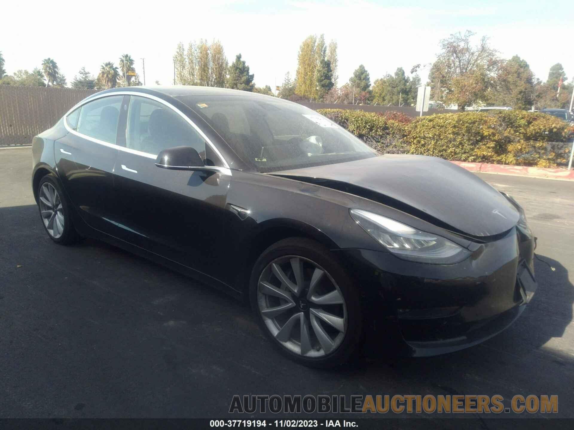 5YJ3E1EB4JF071431 TESLA MODEL 3 2018