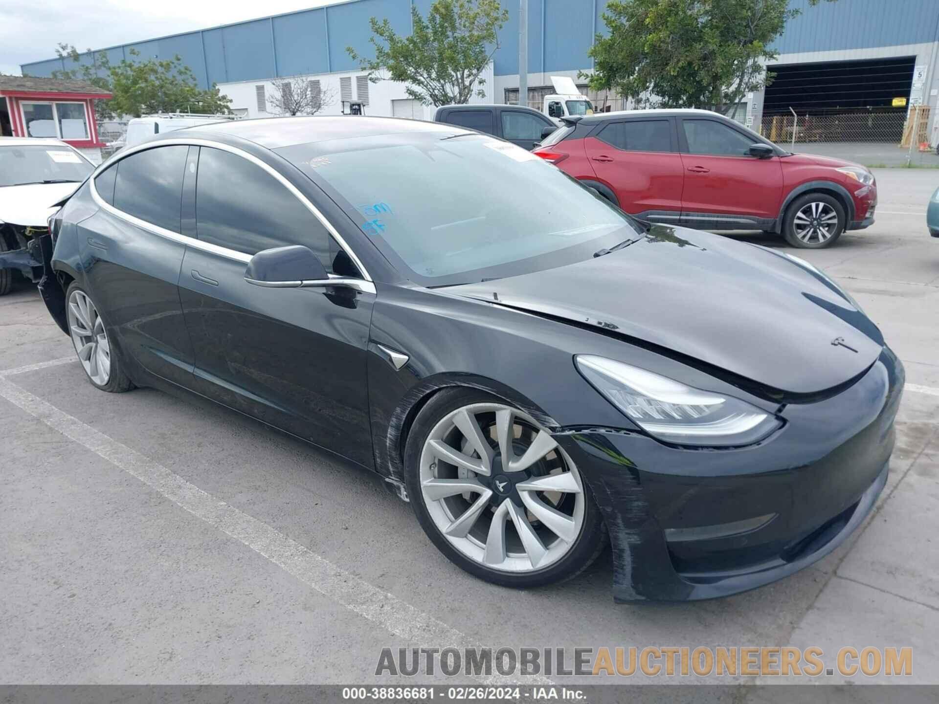 5YJ3E1EB4JF071509 TESLA MODEL 3 2018