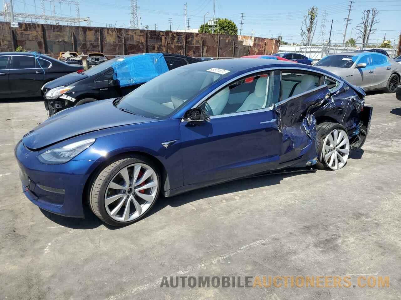 5YJ3E1EB4JF080677 TESLA MODEL 3 2018