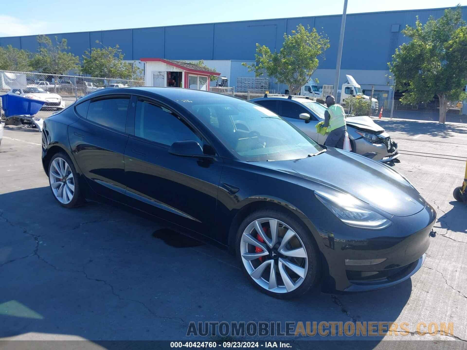 5YJ3E1EB4JF082378 TESLA MODEL 3 2018