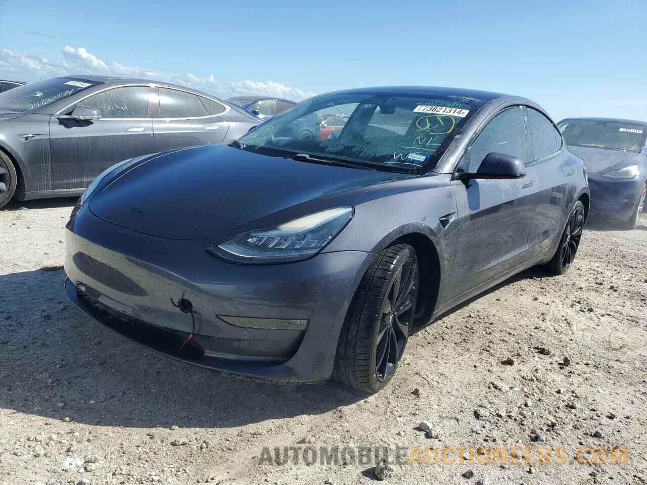 5YJ3E1EB4JF082915 TESLA MODEL 3 2018