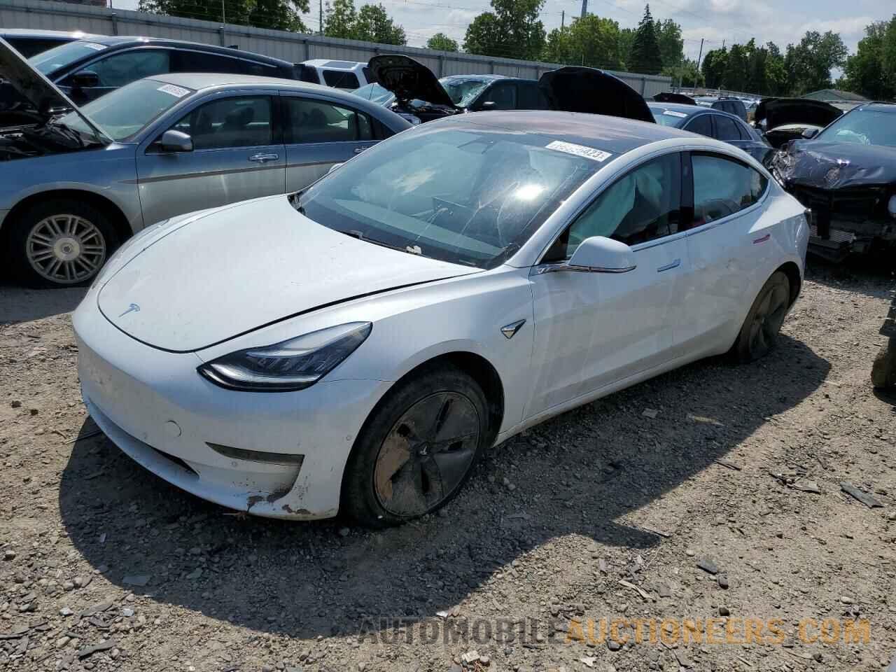 5YJ3E1EB4JF088875 TESLA MODEL 3 2018