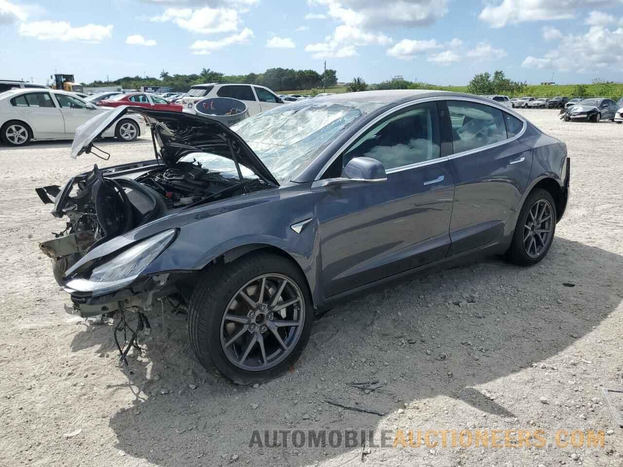 5YJ3E1EB4JF114391 TESLA MODEL 3 2018