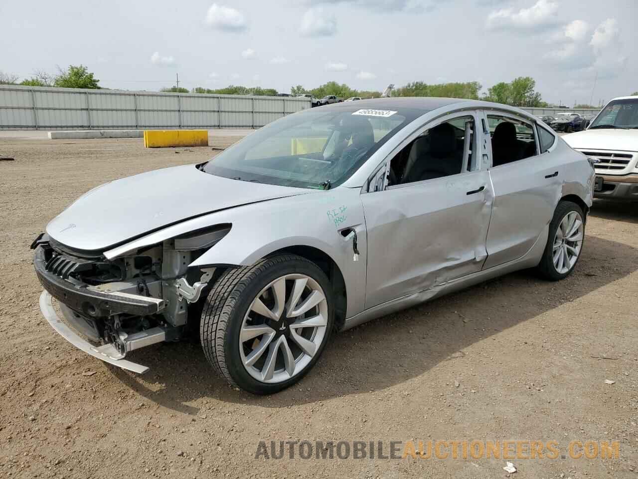 5YJ3E1EB4JF115847 TESLA MODEL 3 2018