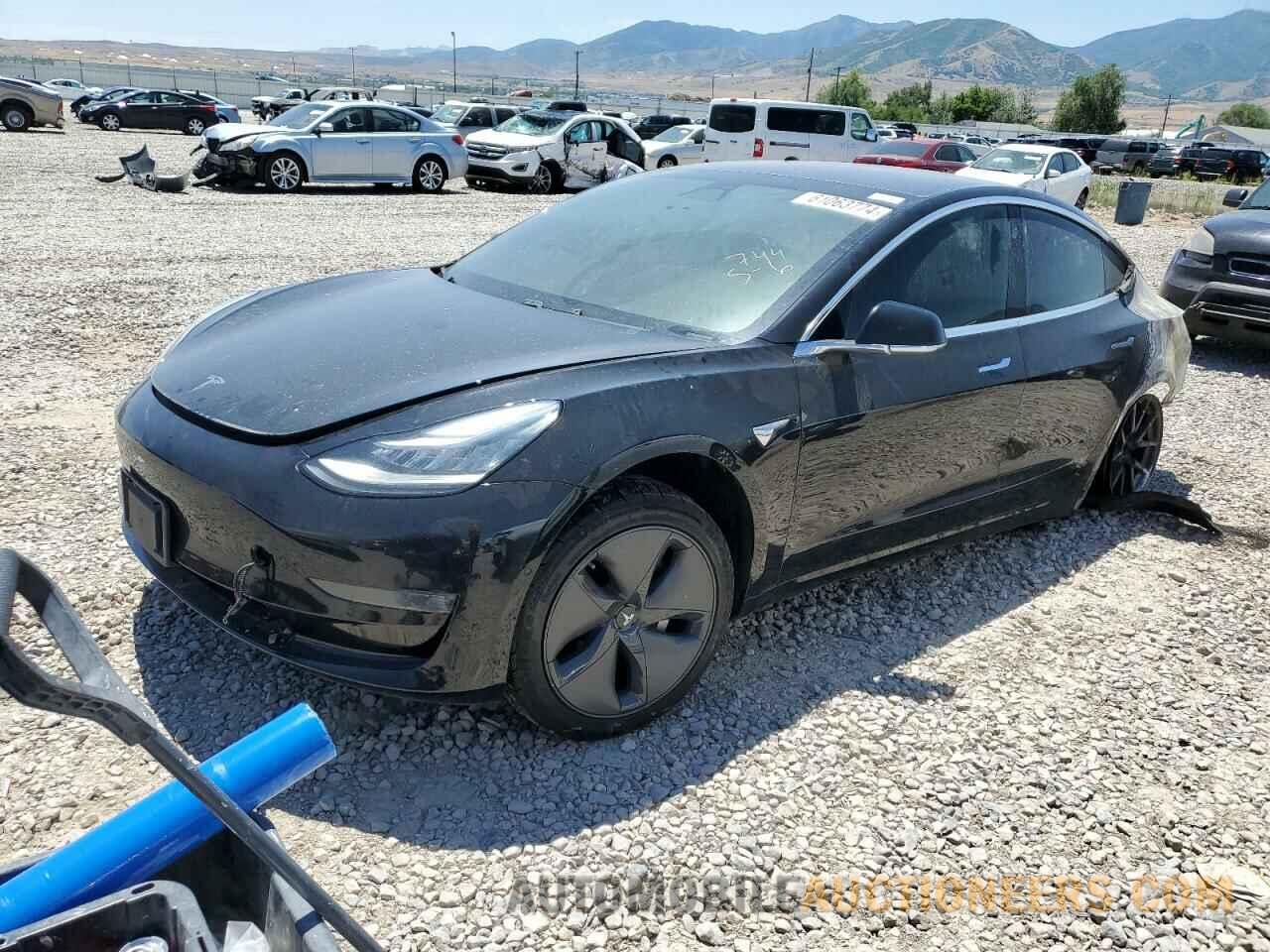 5YJ3E1EB4JF119042 TESLA MODEL 3 2018