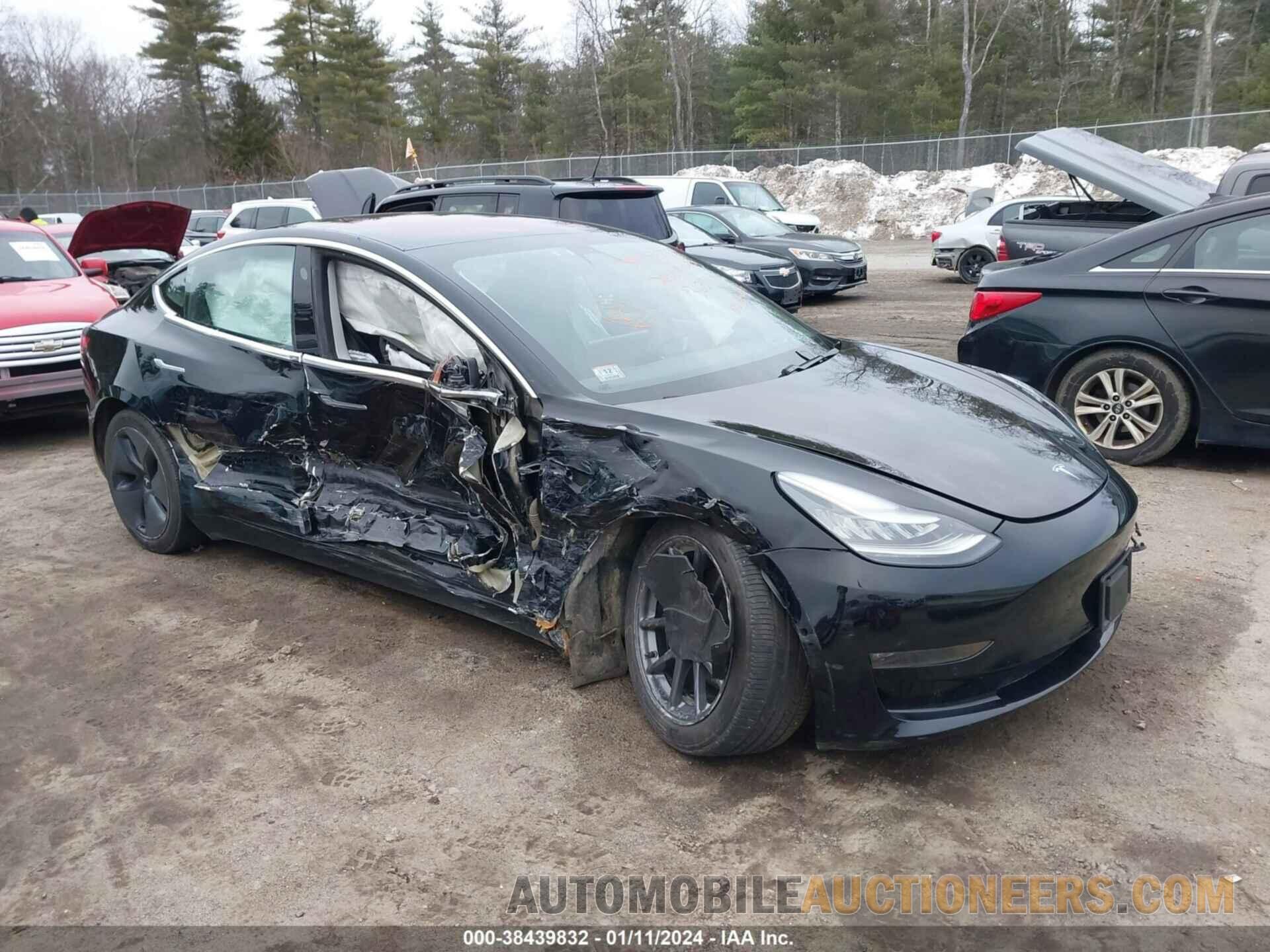 5YJ3E1EB4JF128050 TESLA MODEL 3 2018