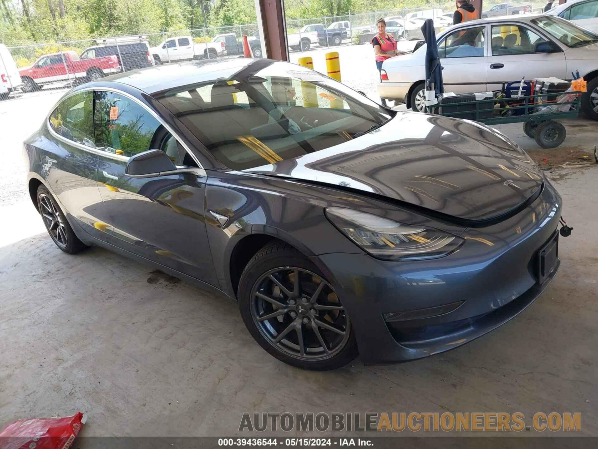 5YJ3E1EB4JF128923 TESLA MODEL 3 2018