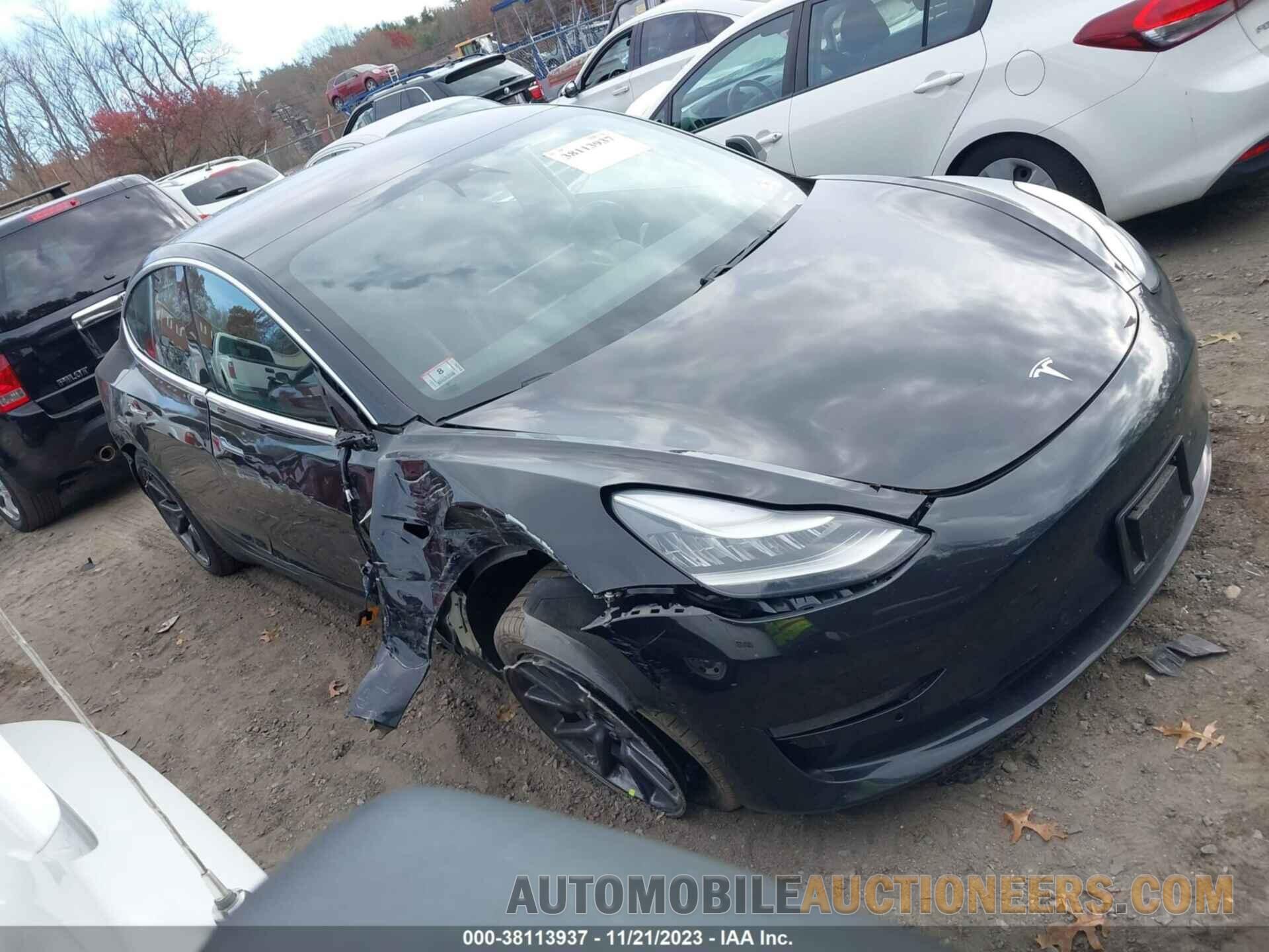 5YJ3E1EB4JF130459 TESLA MODEL 3 2018