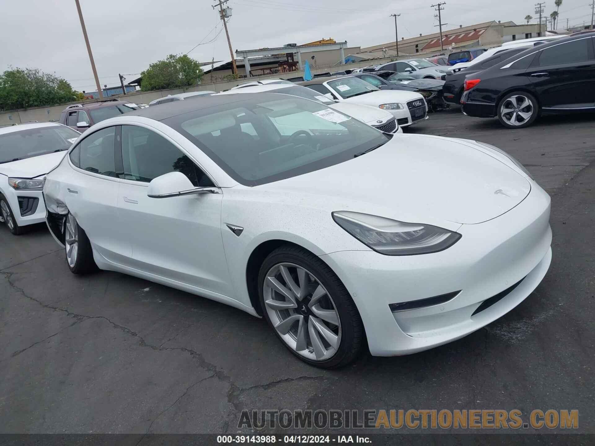 5YJ3E1EB4JF134074 TESLA MODEL 3 2018