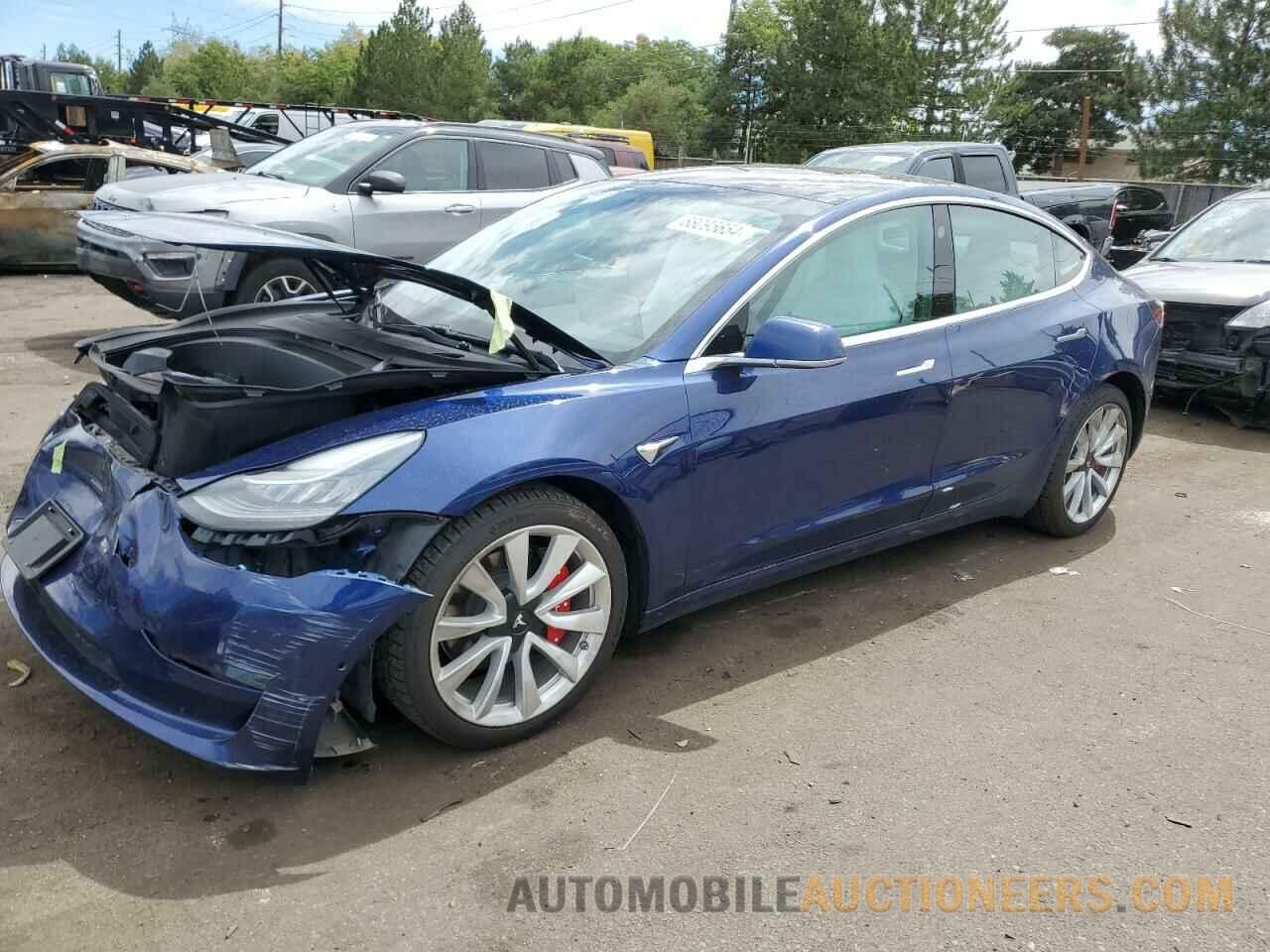 5YJ3E1EB4JF135421 TESLA MODEL 3 2018