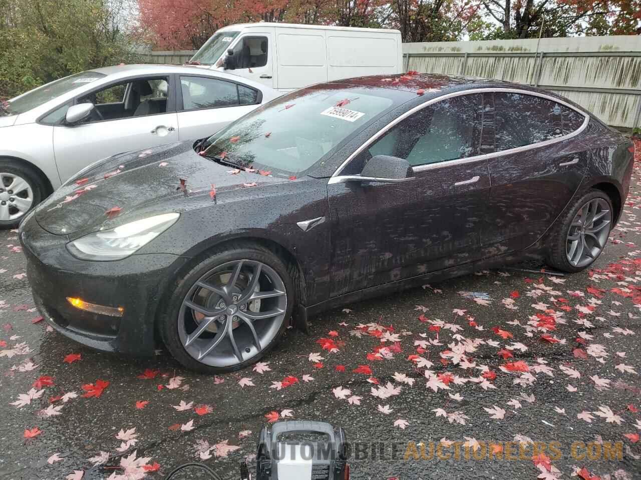 5YJ3E1EB4JF170556 TESLA MODEL 3 2018