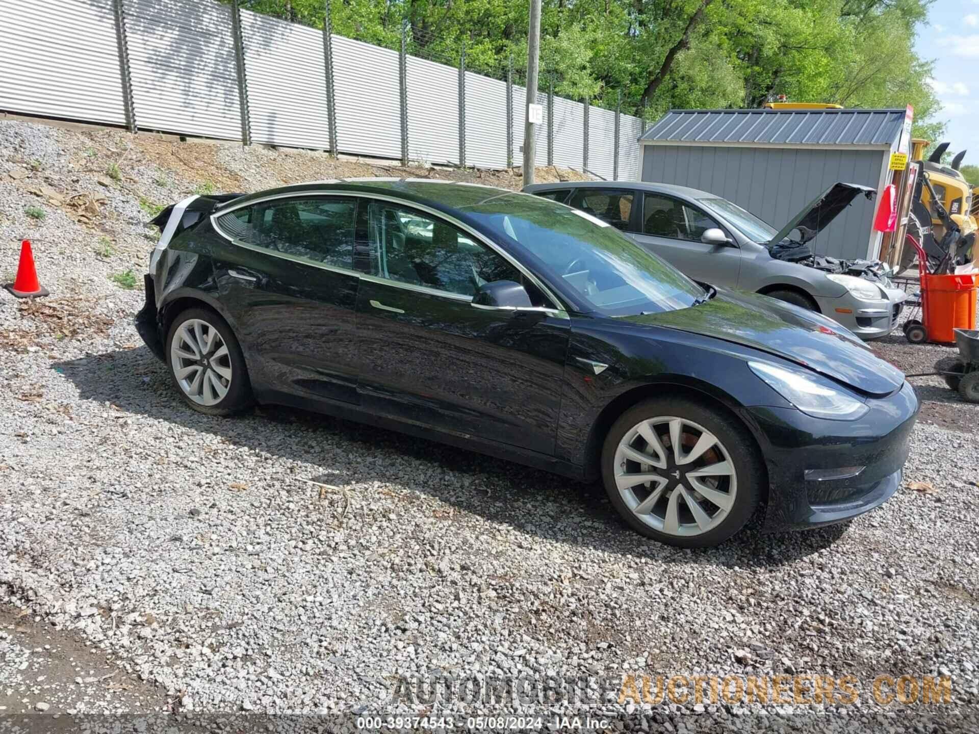 5YJ3E1EB4JF184733 TESLA MODEL 3 2018