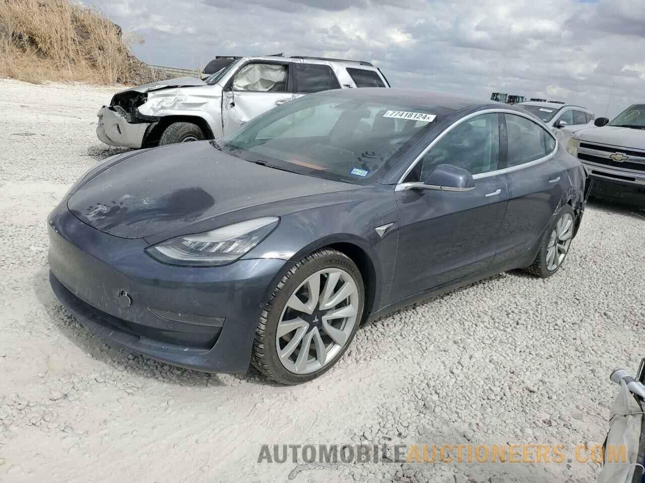 5YJ3E1EB4JF185056 TESLA MODEL 3 2018