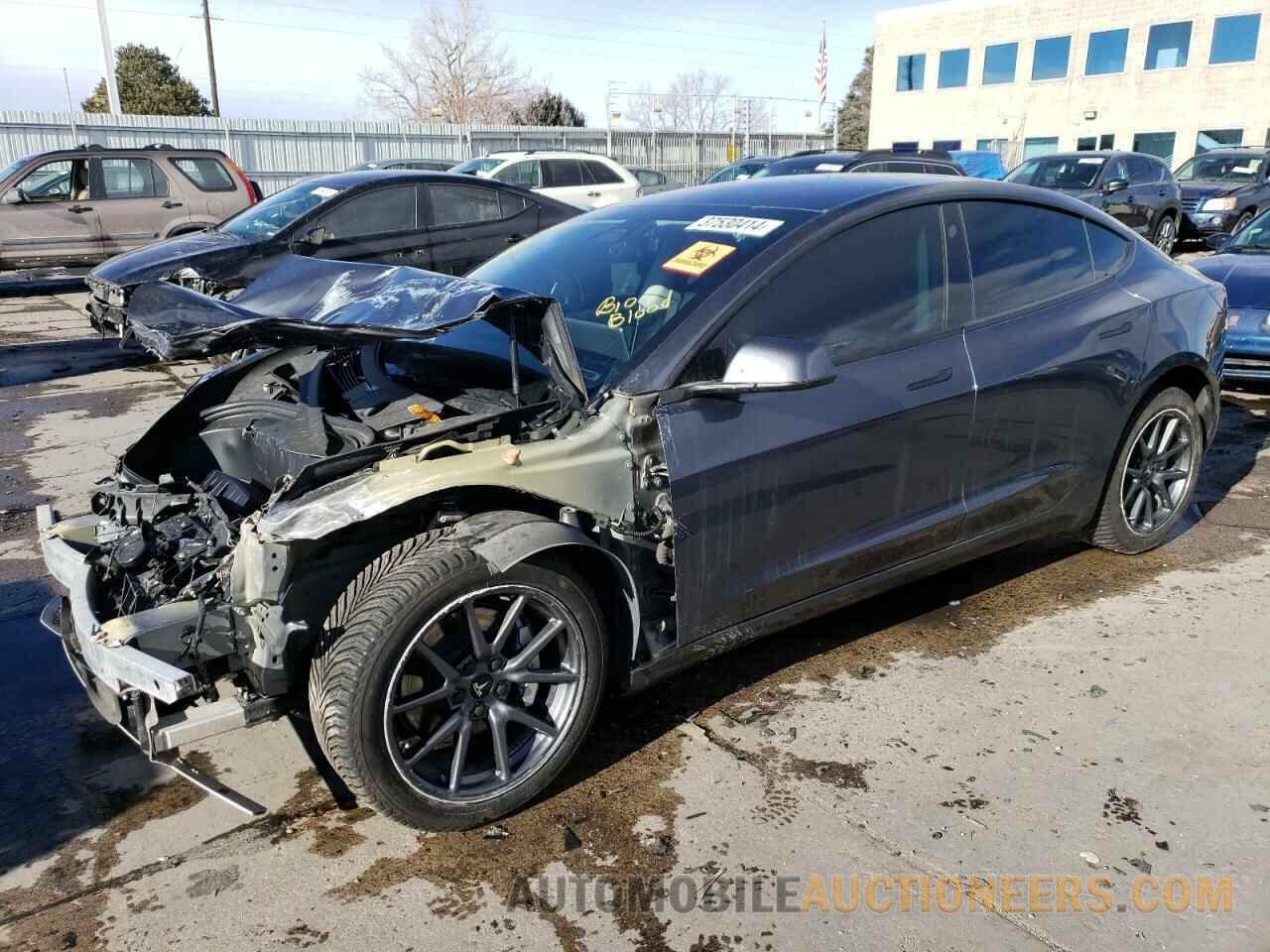 5YJ3E1EB4KF205582 TESLA MODEL 3 2019