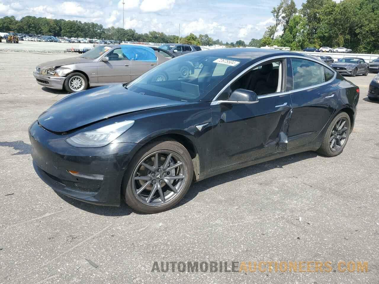 5YJ3E1EB4KF385727 TESLA MODEL 3 2019