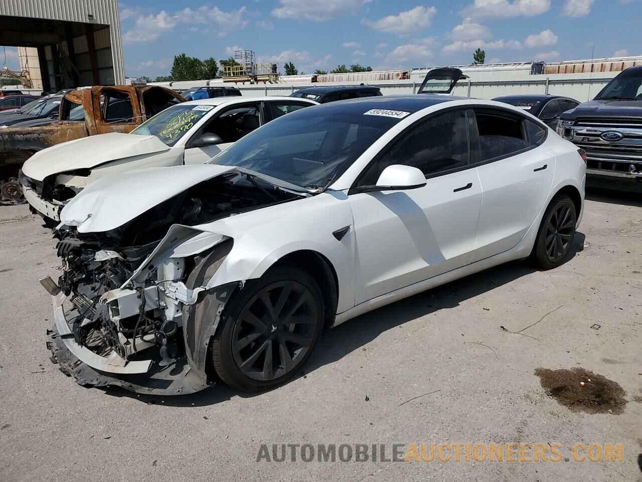 5YJ3E1EB4KF388434 TESLA MODEL 3 2019