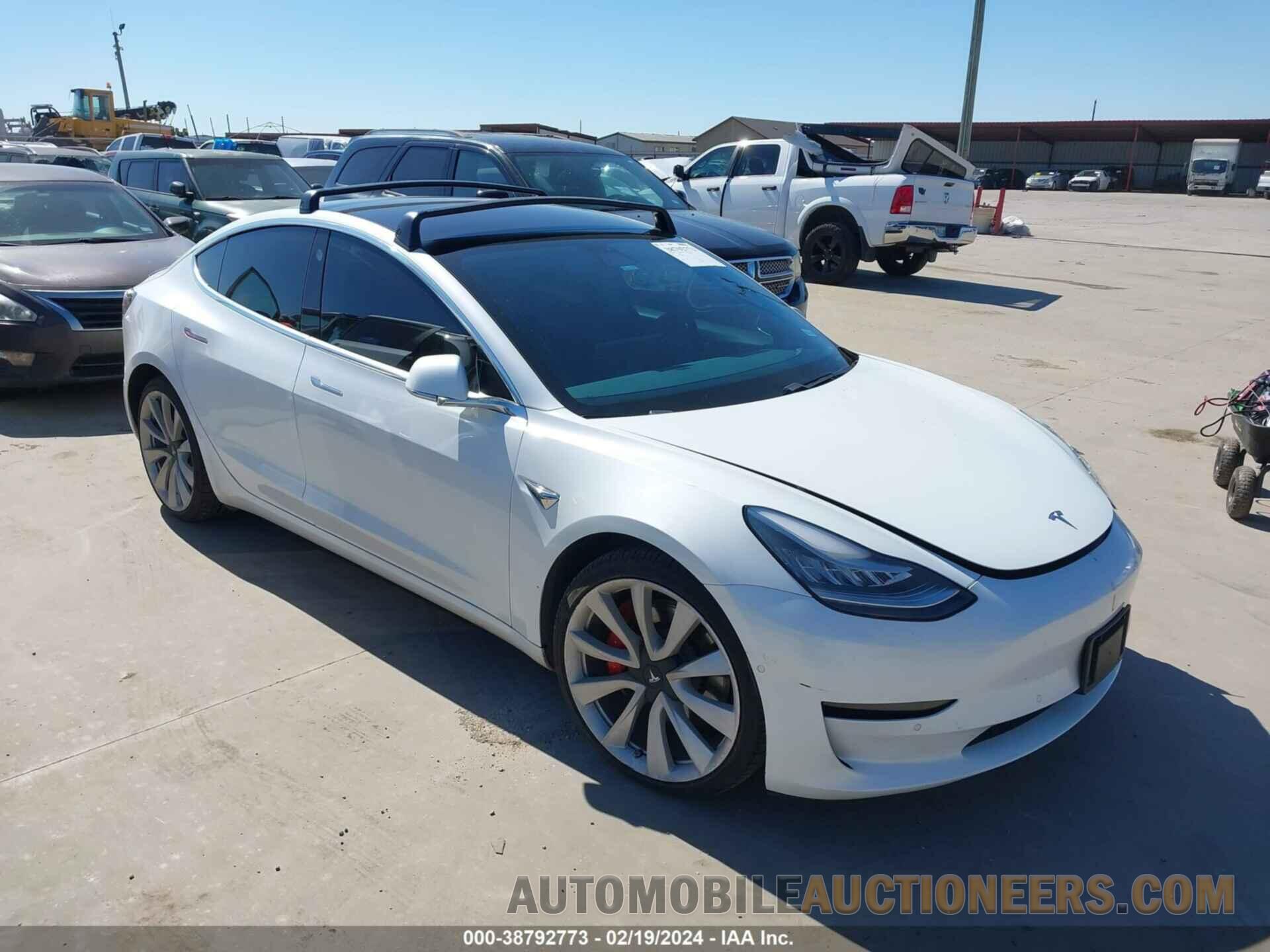 5YJ3E1EB4KF427409 TESLA MODEL 3 2019