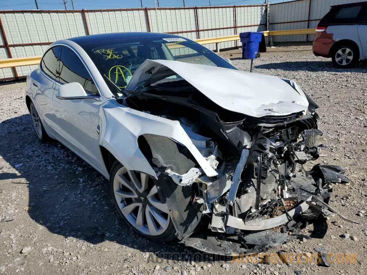 5YJ3E1EB4KF429497 TESLA MODEL 3 2019