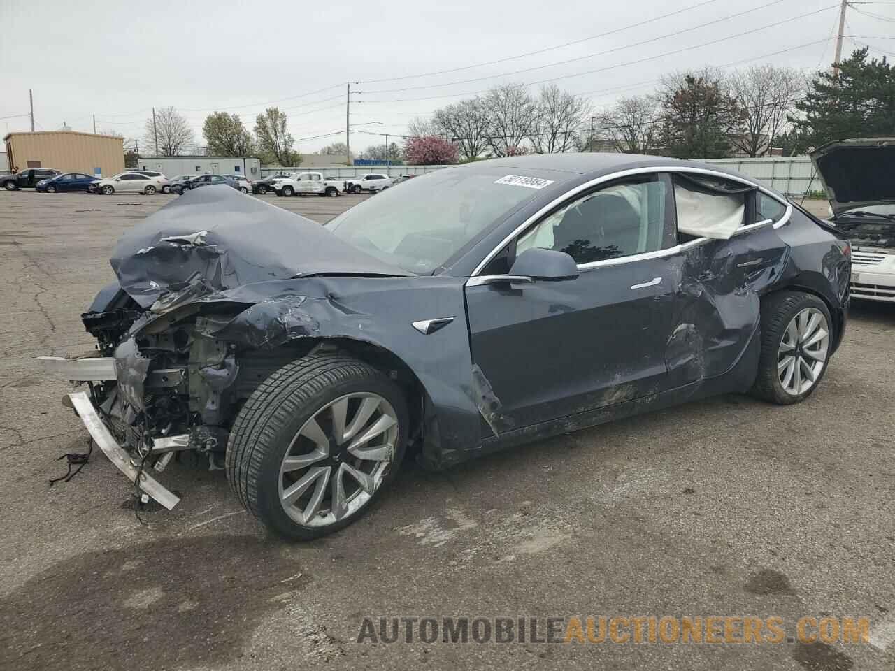 5YJ3E1EB4KF453637 TESLA MODEL 3 2019