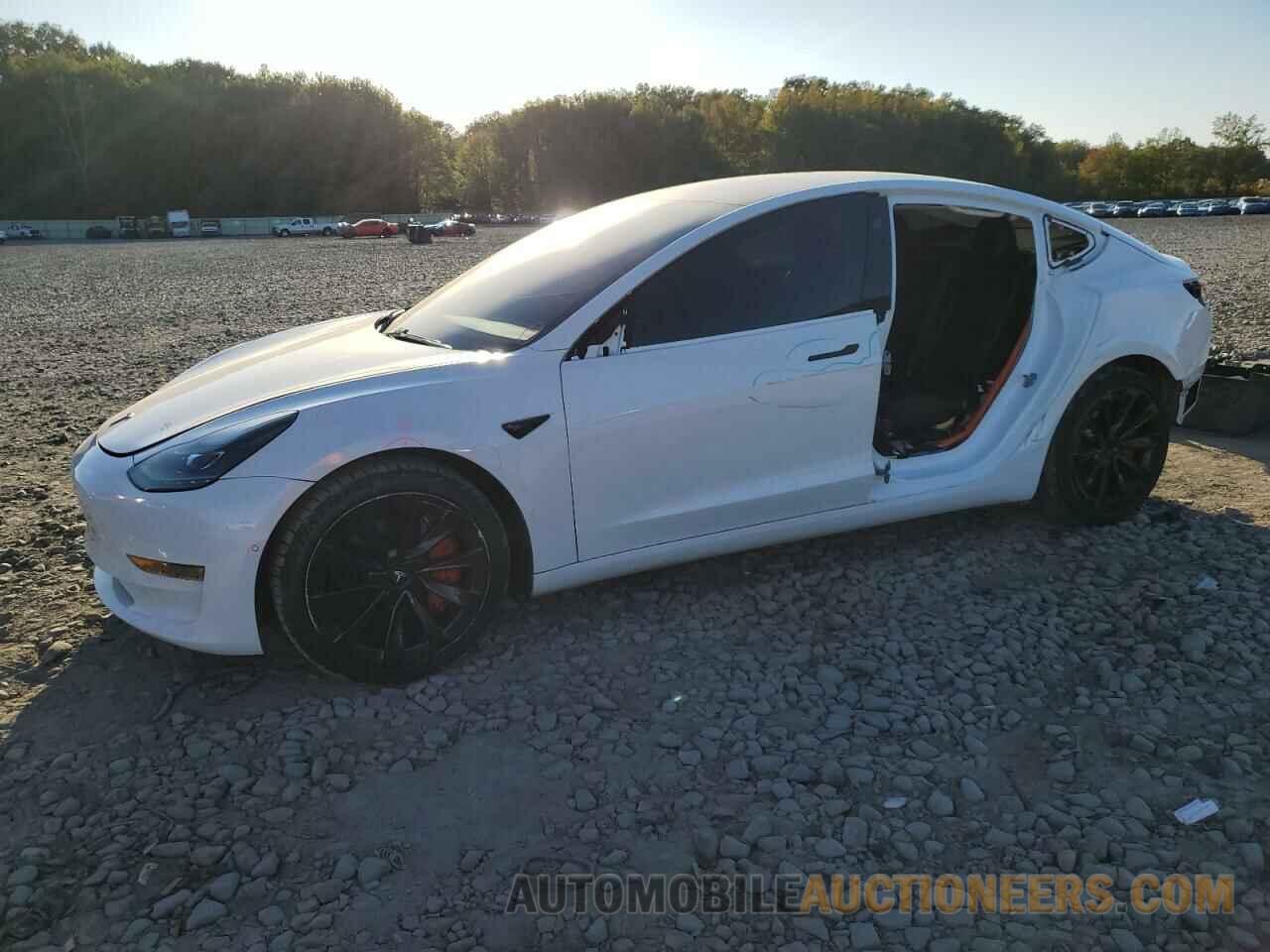 5YJ3E1EB4MF013209 TESLA MODEL 3 2021