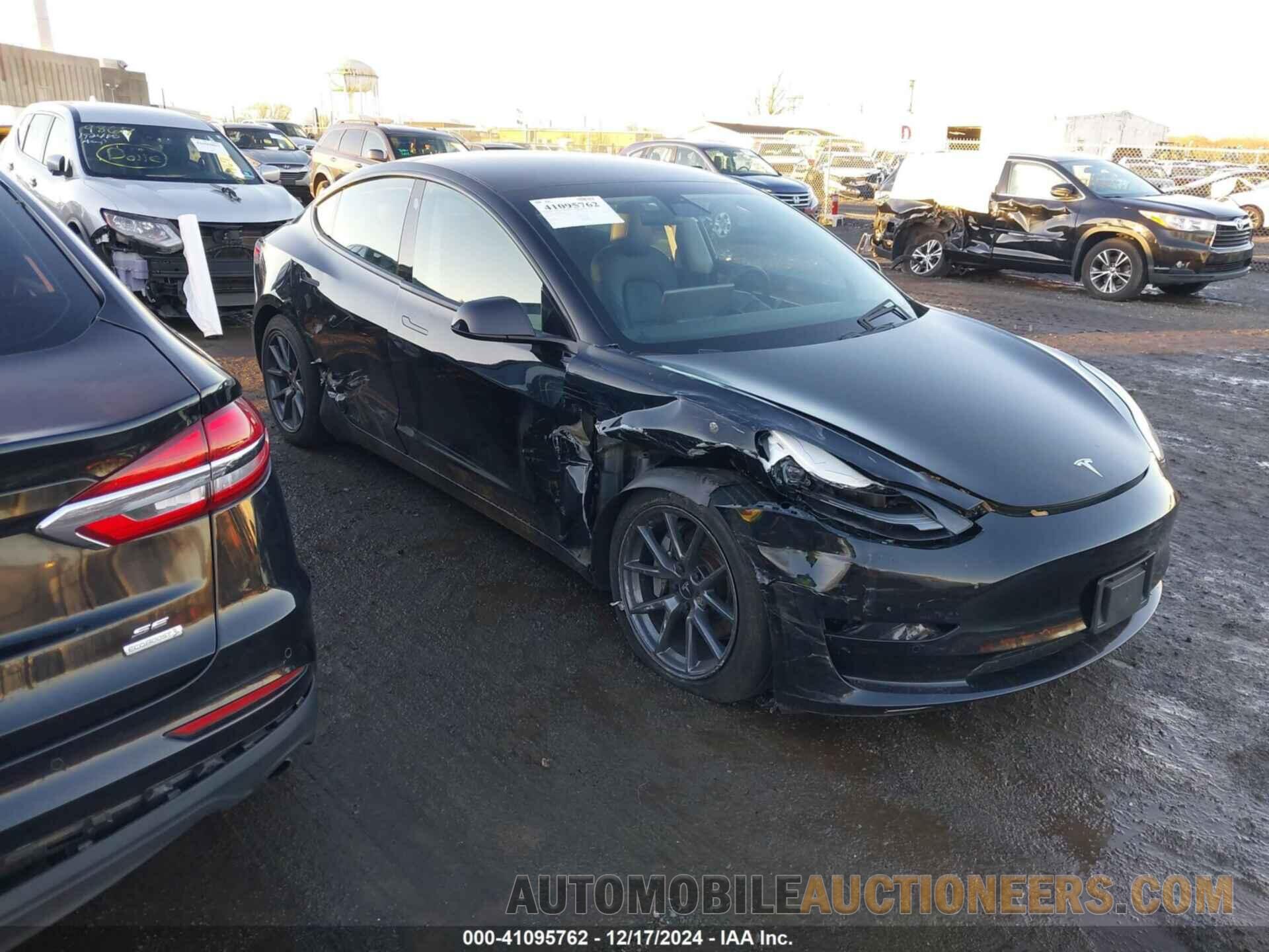 5YJ3E1EB4MF044881 TESLA MODEL 3 2021