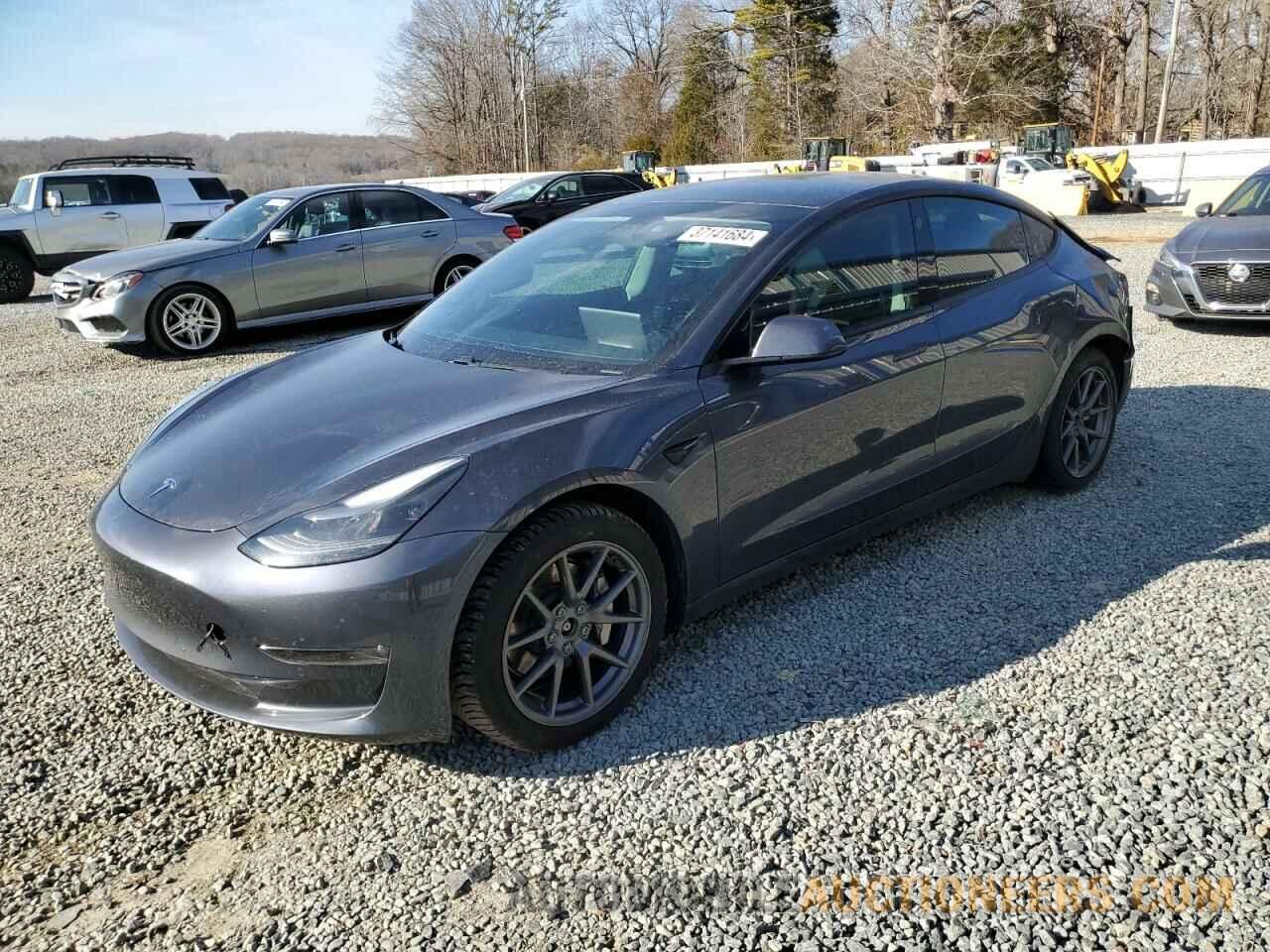 5YJ3E1EB4MF055203 TESLA MODEL 3 2021