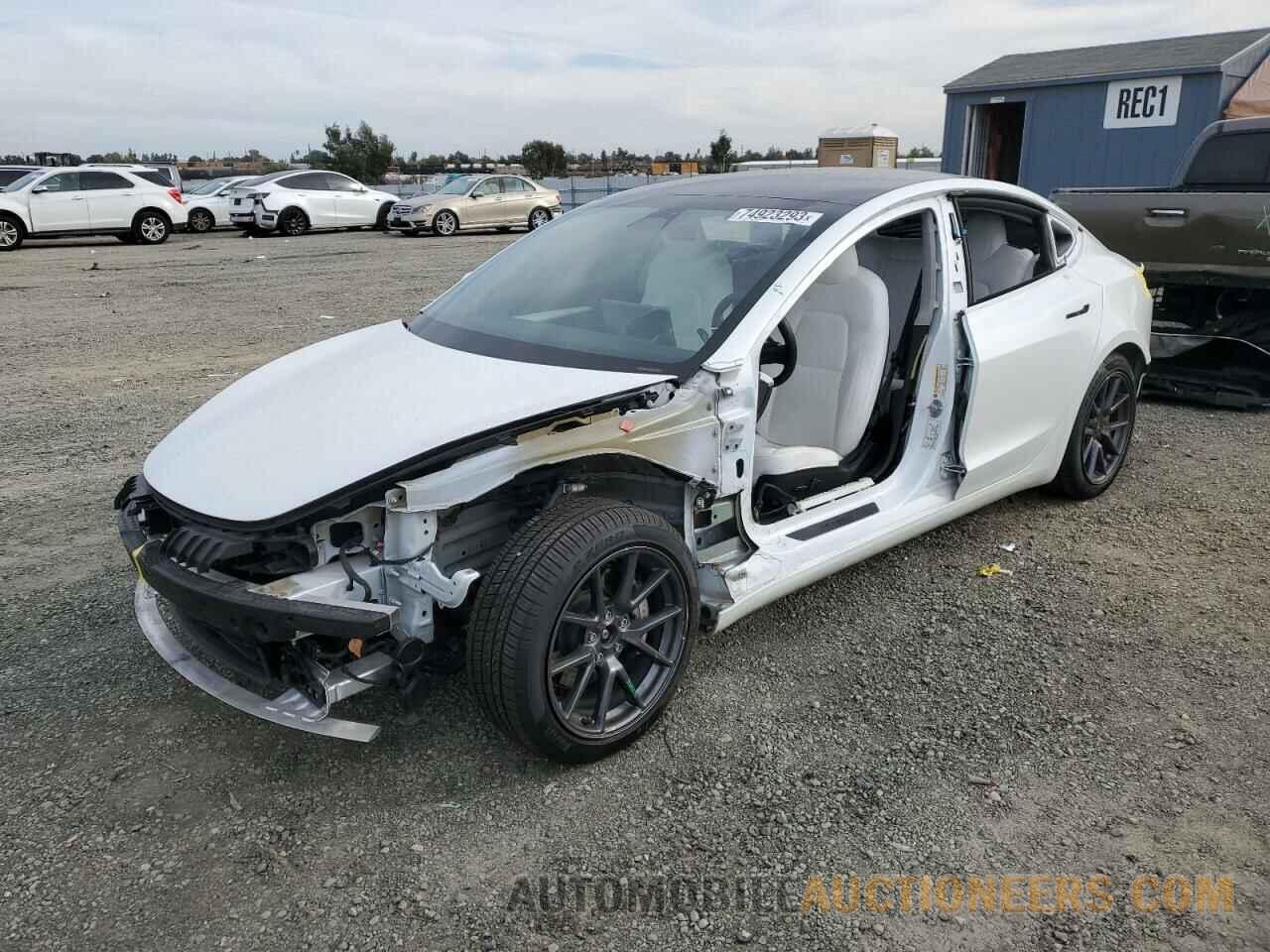 5YJ3E1EB4MF999471 TESLA MODEL 3 2021