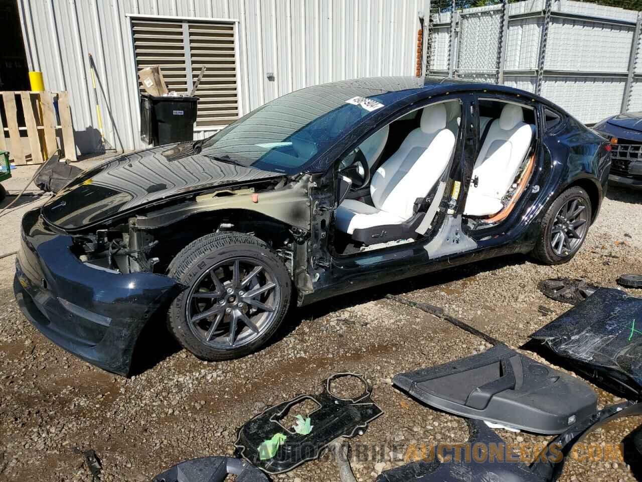 5YJ3E1EB4NF102070 TESLA MODEL 3 2022